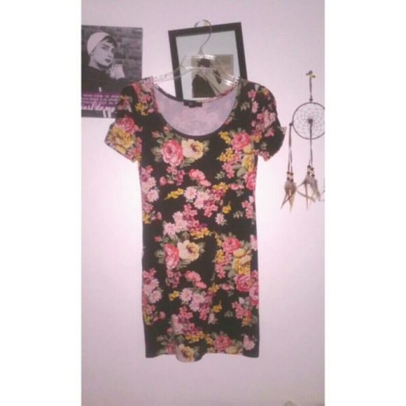 Floral Bodycon Dress With Short Sleeves