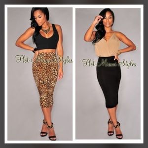 2⃣ Slit midi skirt