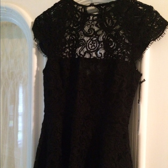 BB Dakota Dresses & Skirts - BB Dakota Beautiful black lace dress!