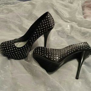 Blavk stud shoes