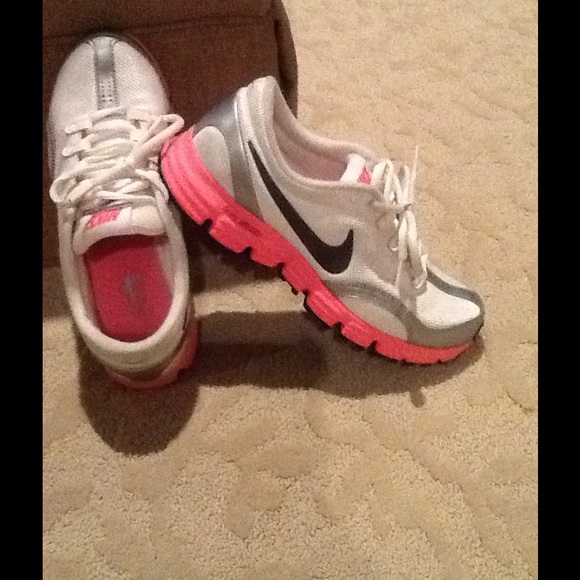 Nike Dual Fusion