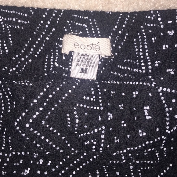 patterned flowy shorts - Picture 3 of 3