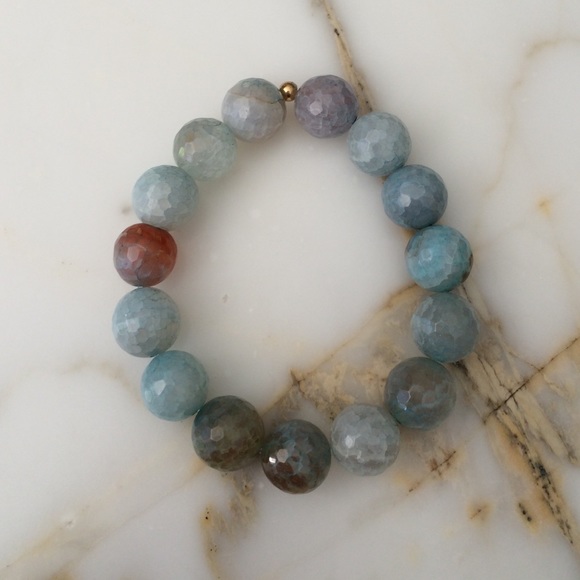 Blue beaded bracelet 2