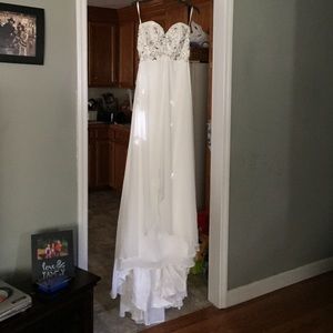 Wedding dress