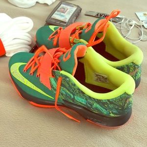 Kid 7 neon orange and green