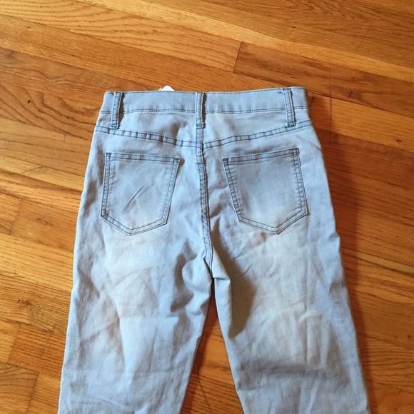 Cute Ripped Jeans - Picture 2 of 4