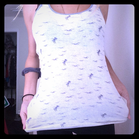 Stretch Hollister tank with blue accents!