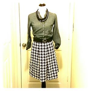 Box pleated hounds tooth skirt