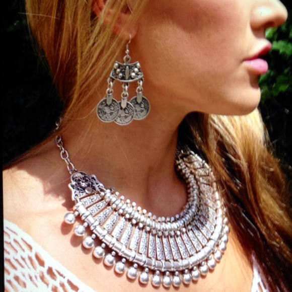 Jewelry - Gypsy Boho Bib Choker Coin Necklace Gothic Chunky Silver Statement NEW