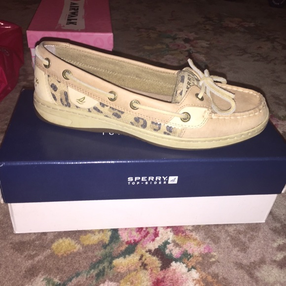 Cheetah Sperrys size 7