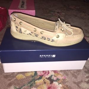 Cheetah Sperrys size 7