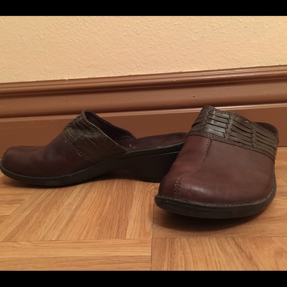 Leather Clogs