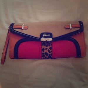 GUESS? Clutch