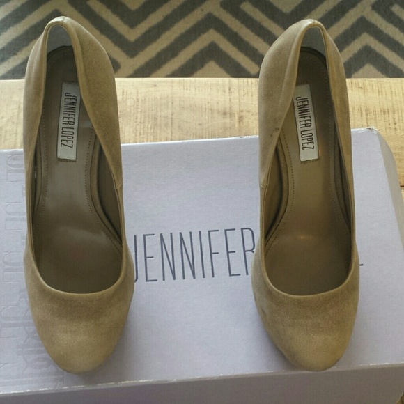 Jennifer lopez heels