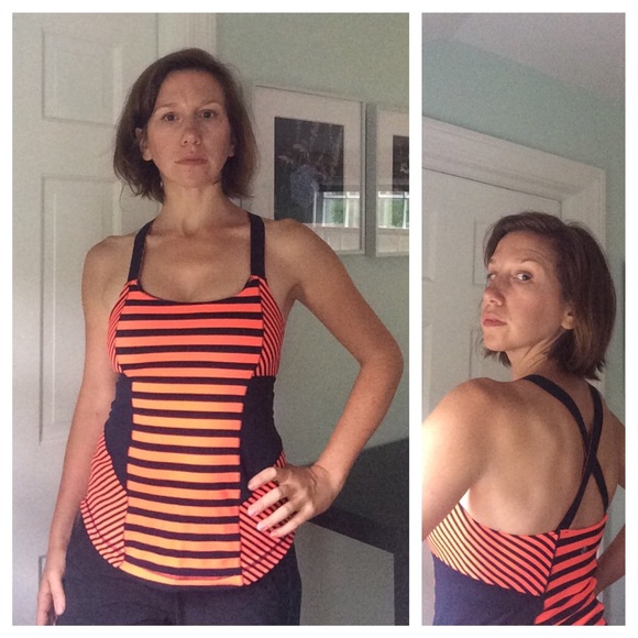 ⚡️flash sale!⚡️ Lululemon shelf-bra tank