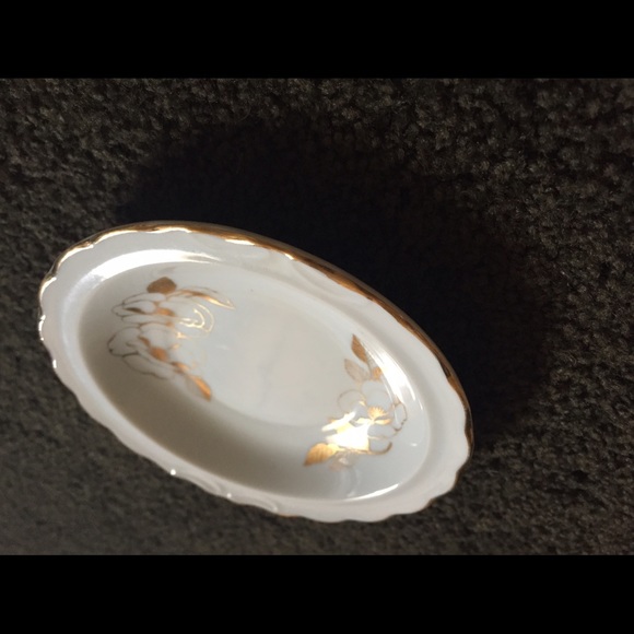 Little vintage accessories plate