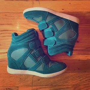 Sneaker Wedges