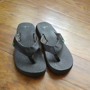 Black Sanuk Flip Flops