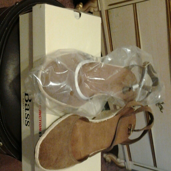 Shoes - Picture 3 of 3
