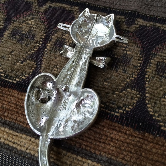 Vintage pin - Picture 2 of 2