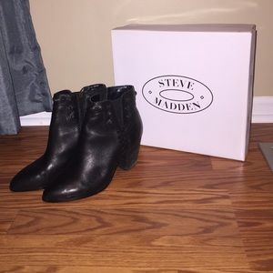 Steve Madden bootie