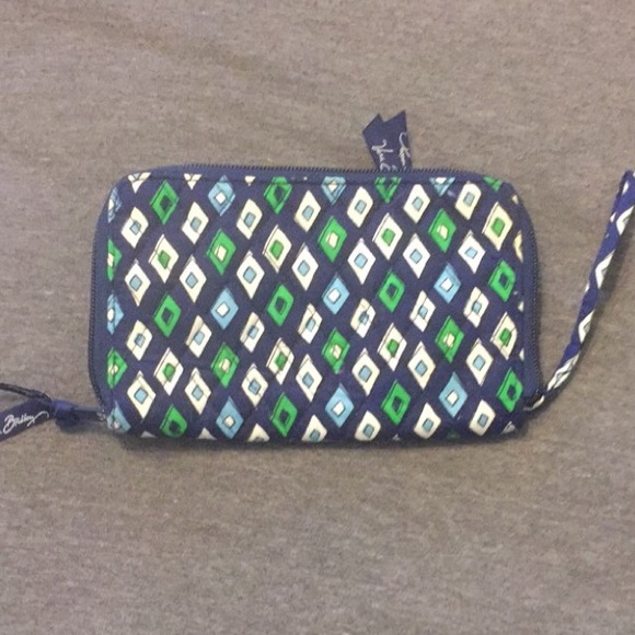 RETIRED Vera Bradley Wristlet