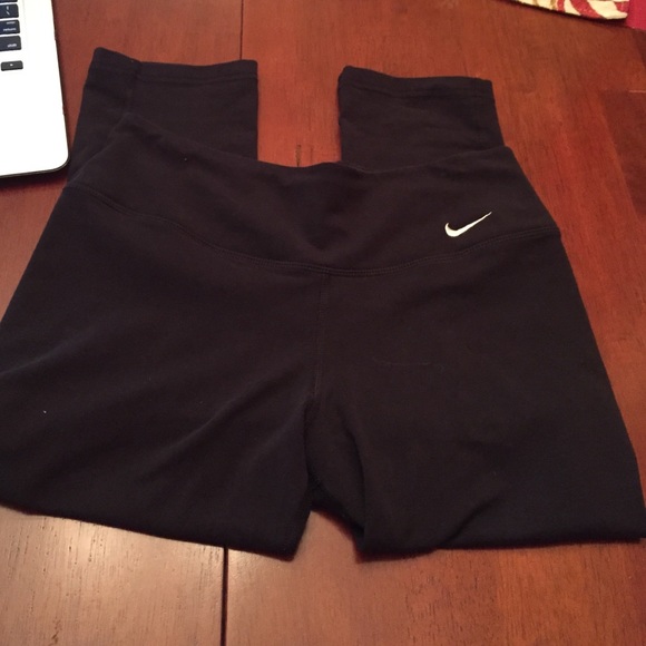 Nike crop pants