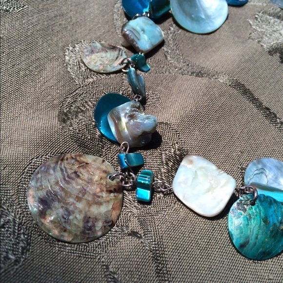 Shell  necklace - Picture 2 of 4