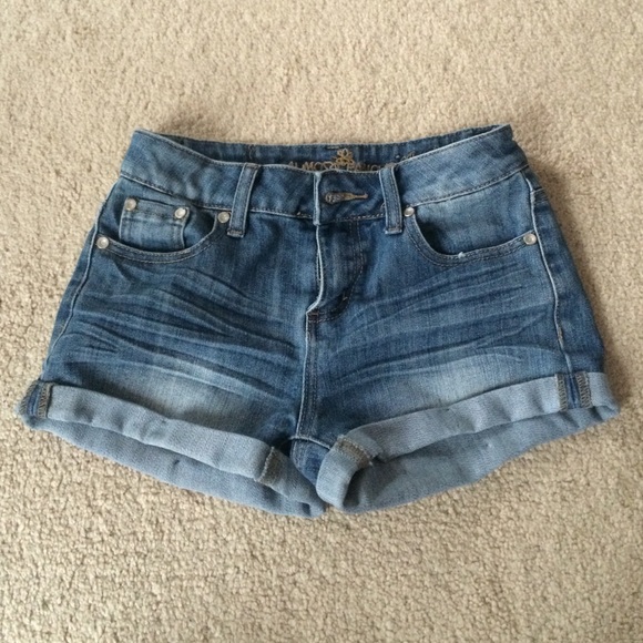 🚫SOLD🚫 light jean shorts