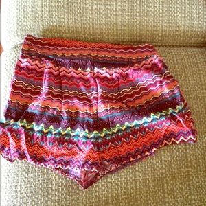 Colorful printed shorts. Great condition