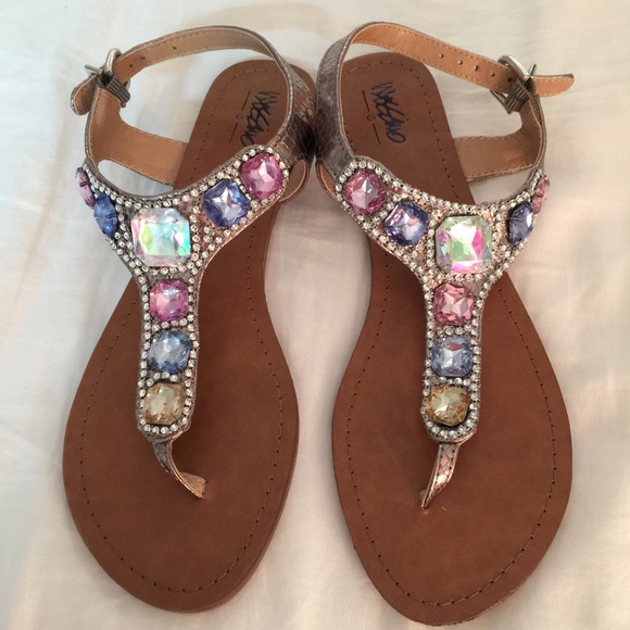 Mossimo Size 8.5 jewels