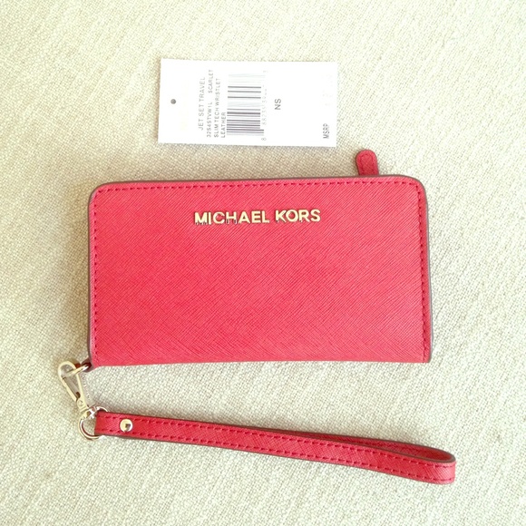Michael Kors Jet Set Travel Slim Tech Wristlet