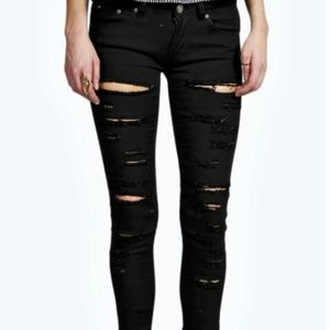 Black Distressed/Ripped skinny jeans