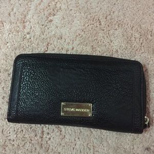 Steve Madden wallet