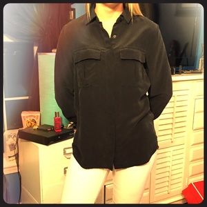 ✨FINAL SALE✨Silk black button up