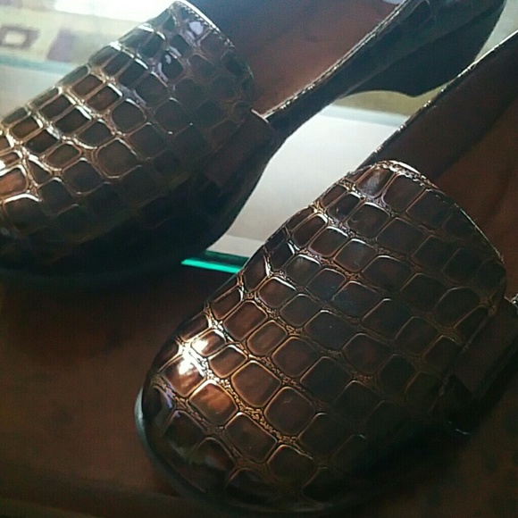 Shoes - Picture 4 of 4
