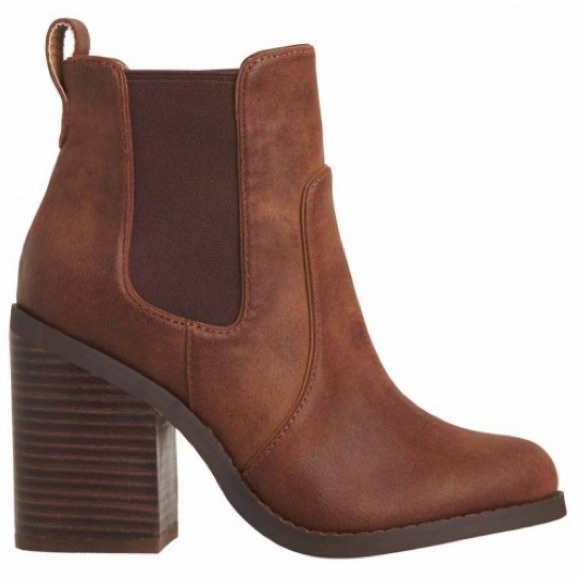 New w/ tags Tan Heeled Booties - Picture 2 of 4