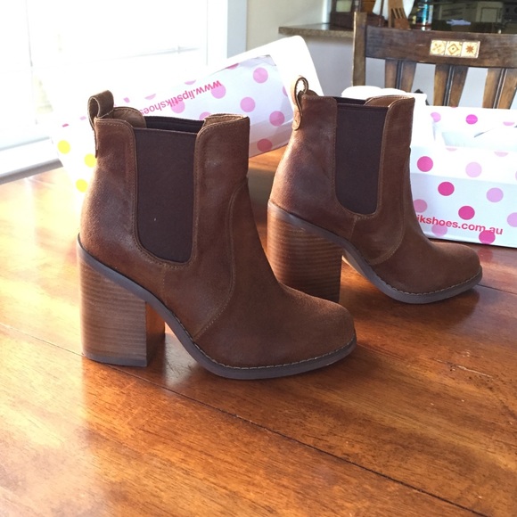 New w/ tags Tan Heeled Booties - Picture 3 of 4