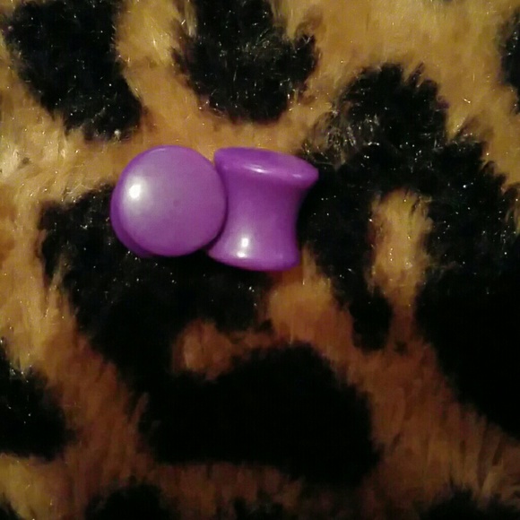 Purple plugs - Picture 1 of 2