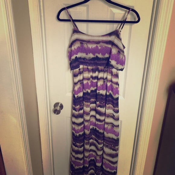 Sun dress with cutout on back