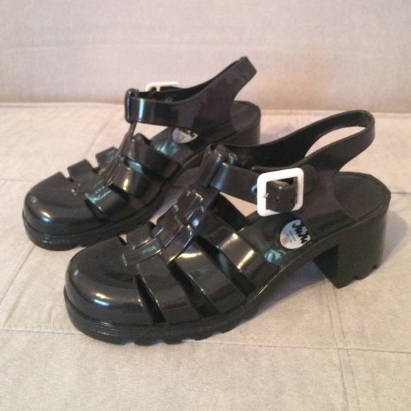SOLD! Black JuJu Jellies!