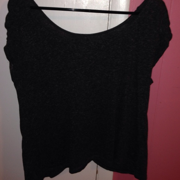 American Eagle Outfitters Tops - gray shirt with a open back.