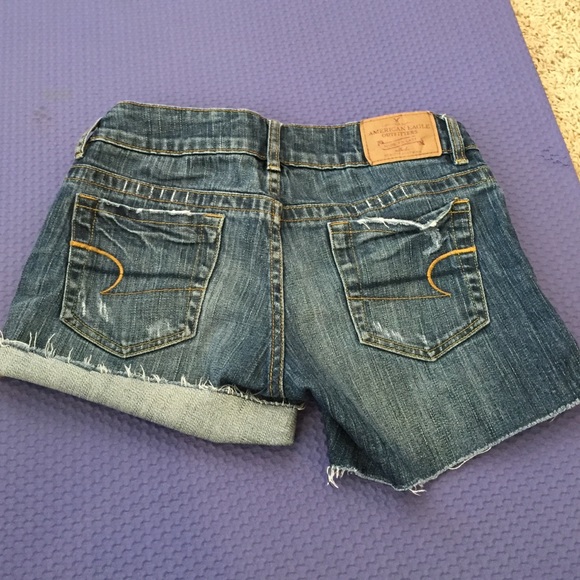 American eagle cut off short
