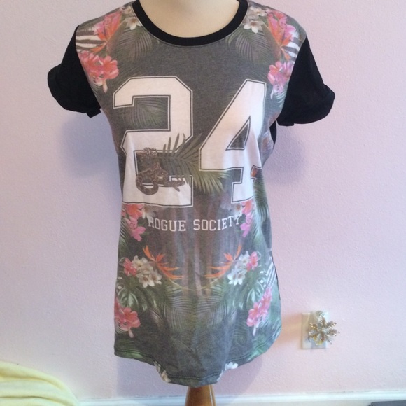 BRAND NEW with tags, Cotton On T-Shirt!