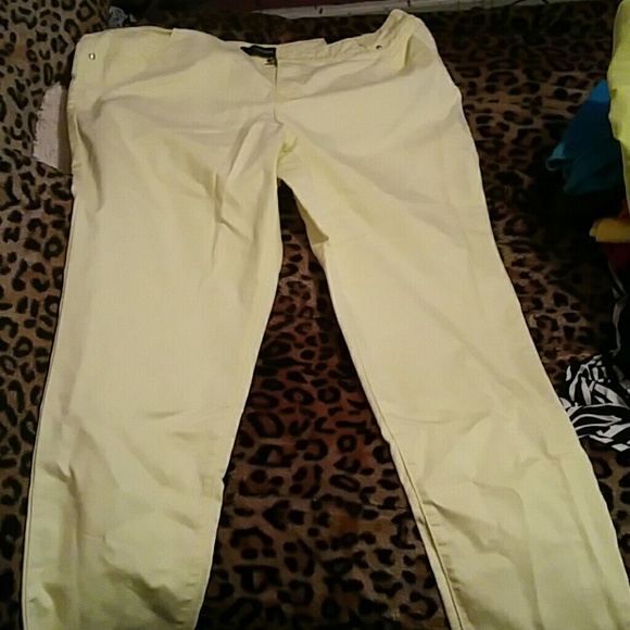 Yellow skinny jeans - Picture 2 of 4