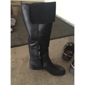 Size 8 black leather Nine West boots