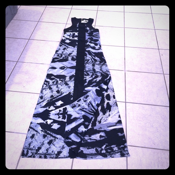 Black and white abstract maxi