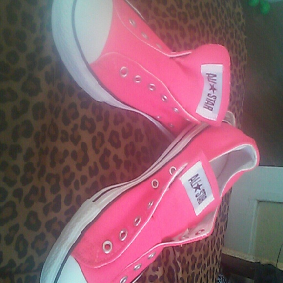 Neon Pink