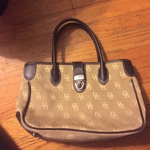 Dooney and bourke bag