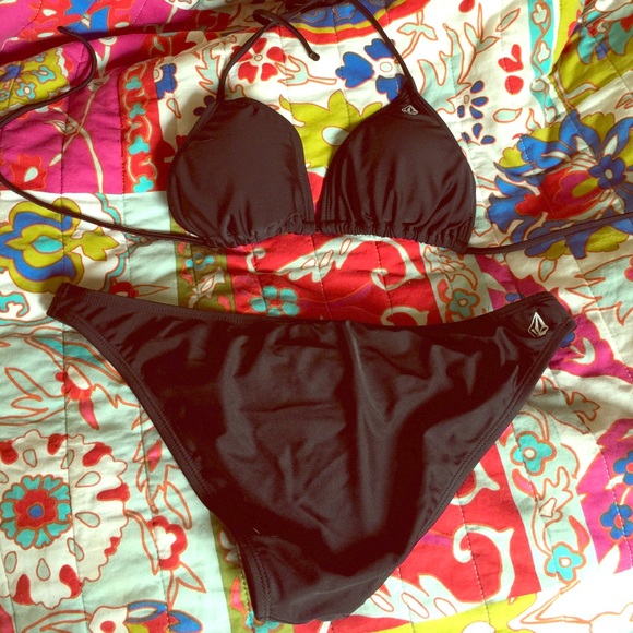 Black volcom bikini top and bottom